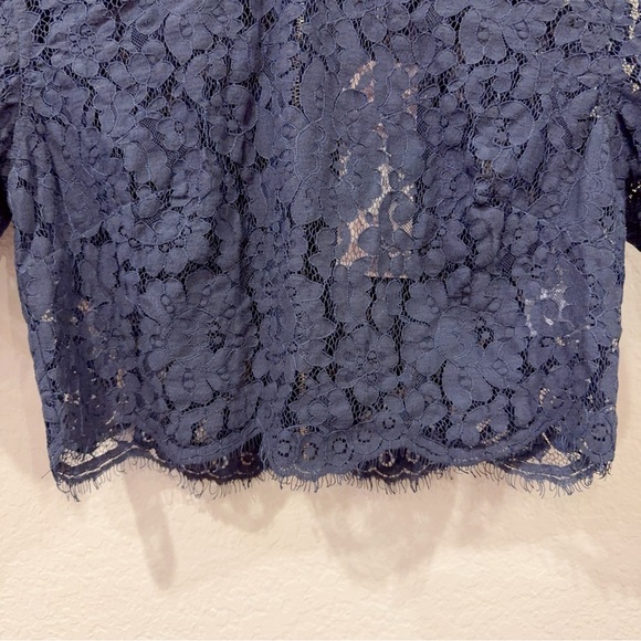 Keepsake the Label Sunshine Short Sleeve All Lace Crop Top Navy Size Small NWT - Picture 5 of 8